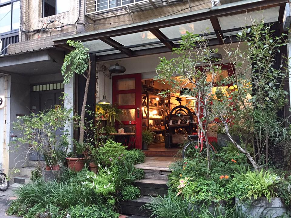 它被选为全球20大最美的书店之一，会不会吸引你走进去感受一下书香？（宋慧纯摄于台湾）