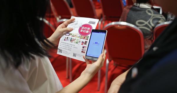 从2017年6月1日至7月1日，凡下载SPH Rewards应用的读者都可参加抽奖。奖品包括价值2758元的皇家加勒比海海洋水手号4天3夜豪华套房，价值899元的摩托罗拉Moto-Z手机和价值599元的Moto X-force手机。（图／档案）